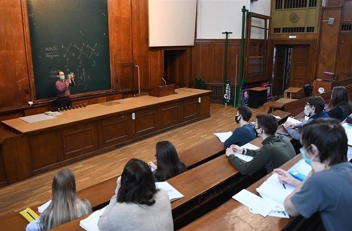 Условия получения и размер выплат губернаторской стипендии в Перми