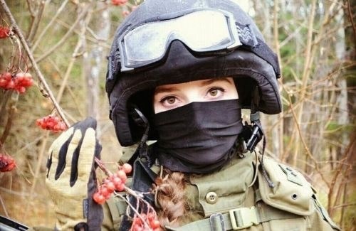 Почему женщина имеет отношение к армии